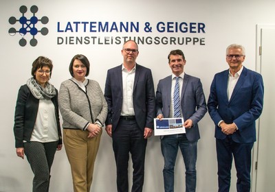 Unternehmer Ulrich Geiger und Abgeordneter Eric Beißwenger mit den Mitgliedern der Geschäftsleitung Claudia Conrad, Judith Lill und Thomas Braun
