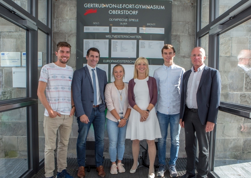 Einweihung der Wall of Fame am Elitesport Gymnasium Gertrud-von-Le Fort in Oberstdorf