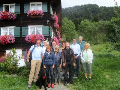 Mitglieder des Gesundheitspolitischen Arbeitskreises Schwabens wandern im Allgäu mit MdL Eric Beißwenger