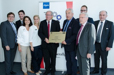 Mit dem Qualitätssiegel Bildungsregion hat Bayerns Bildungsminister Dr. Ludwig Spaenle das Oberallgäu ausgezeichnet.